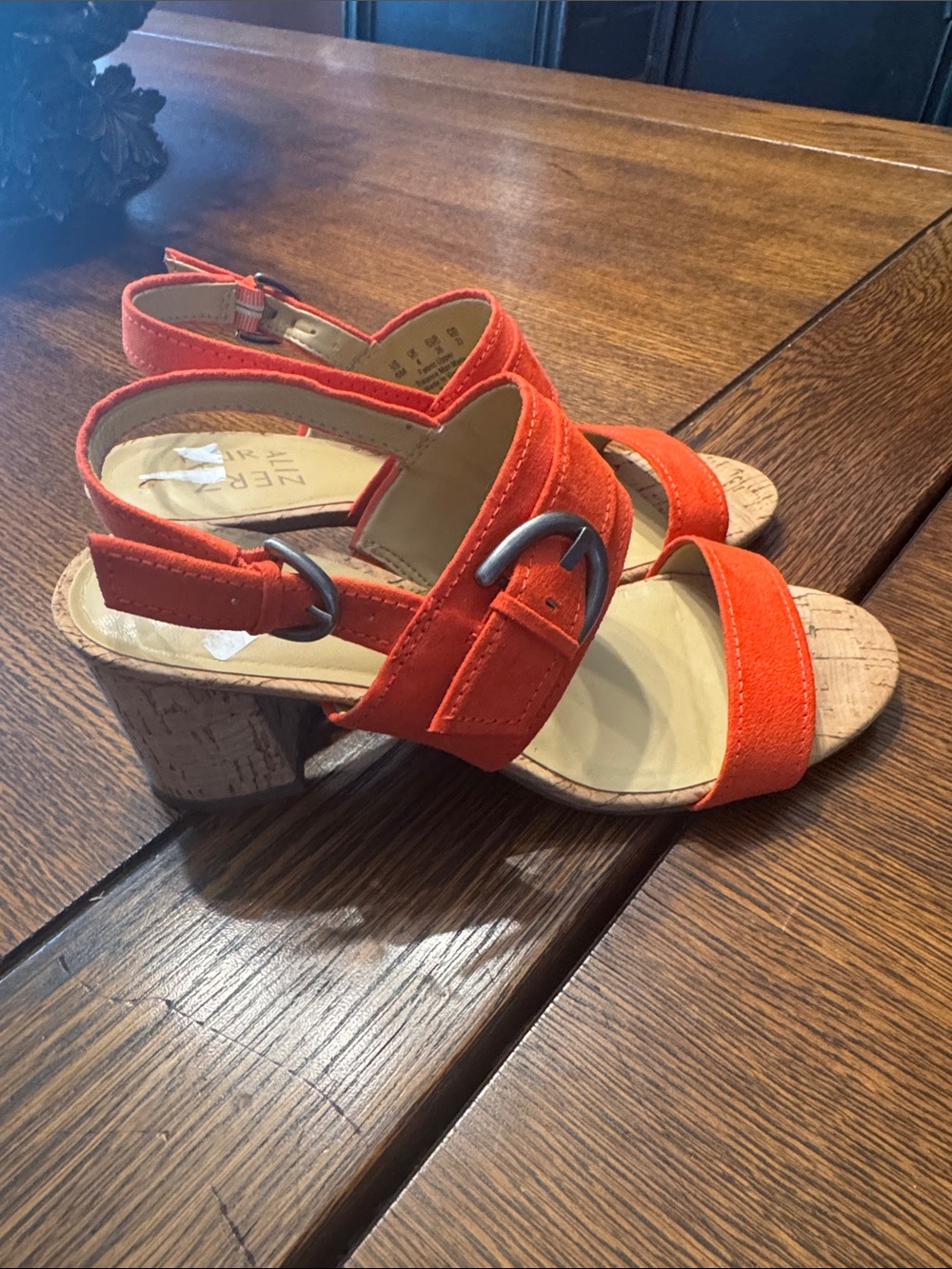 New Naturalizer Kaylee Orange Suede Sandal Women 6 $136!